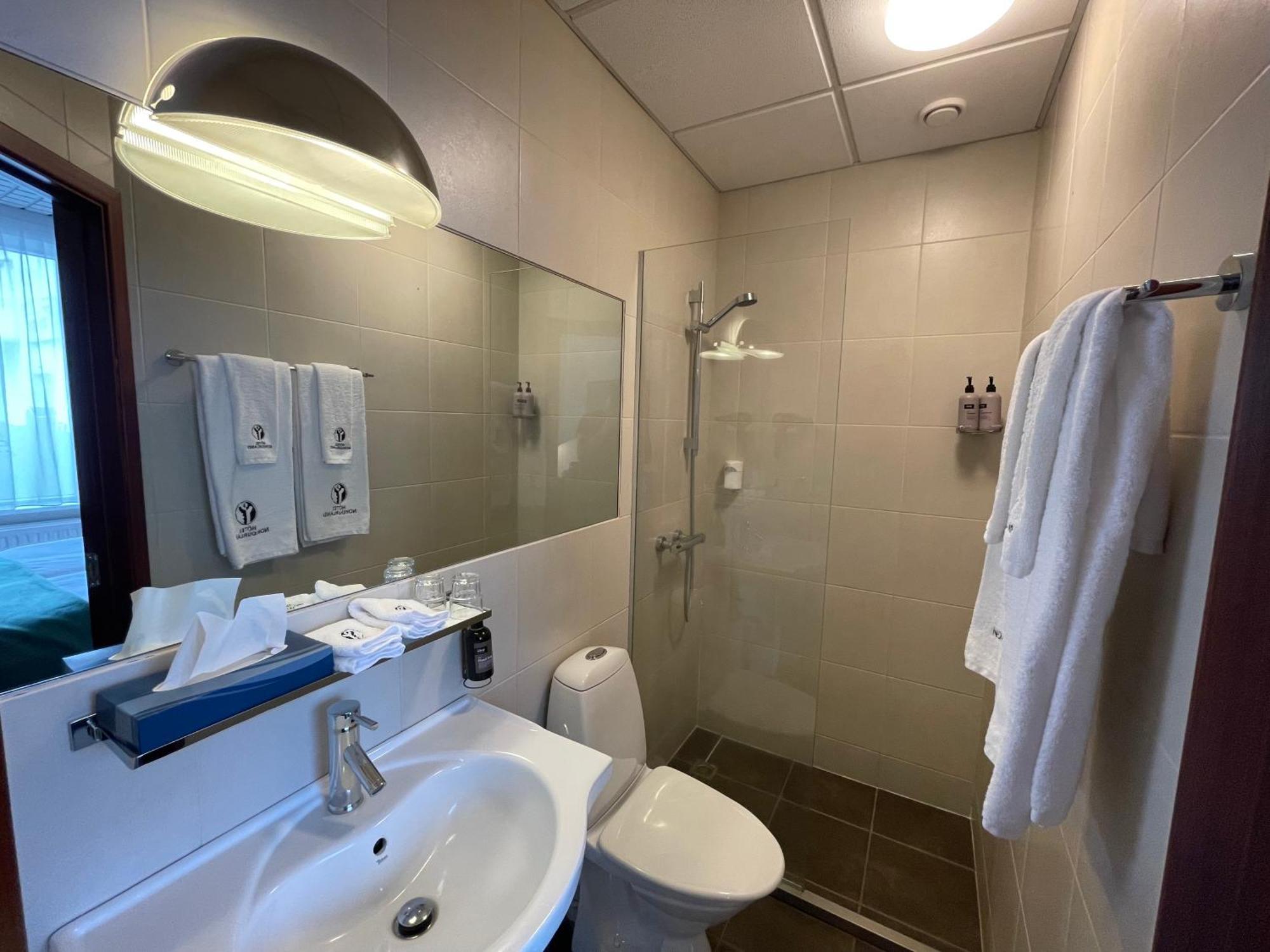 Hotel Northurland Акурейри Екстериор снимка
